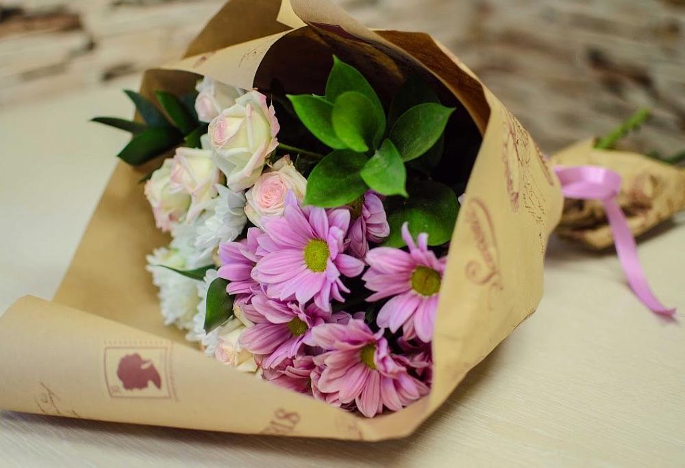 Букет цветов из: Розы и Хризантемы в Нюксенице