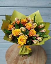 Букет цветов из:  Альстромерии и Розы в Нюксенице