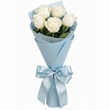 Букет 5 Белых роз Проуд в Нюксенице
