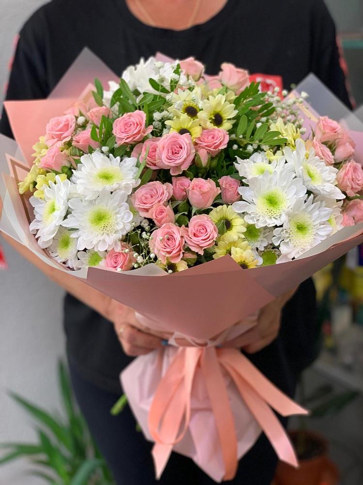 Букет цветов из: Розы и Хризантемы в Нюксенице