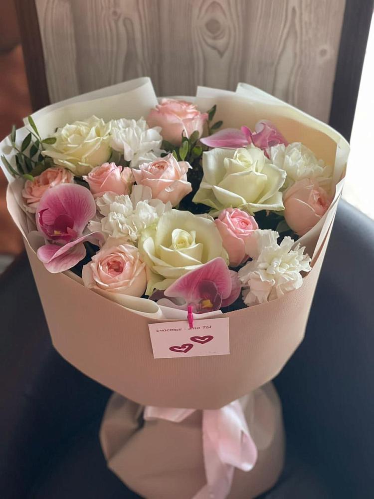 Букет цветов из: Орхидеи, Розы и Гвоздики в Нюксенице