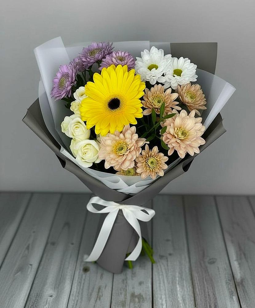 Букет цветов из: Розы, Герберы и Хризантемы в Нюксенице