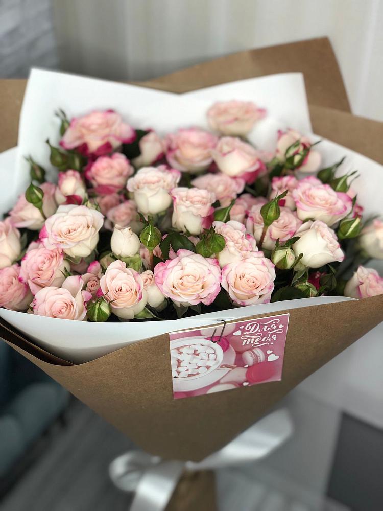 Букет цветов из: Розы в Нюксенице