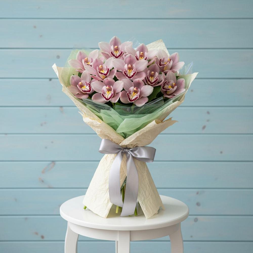 Букет цветов из: Орхидеи и Розы в Нюксенице