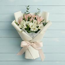 Букет цветов из:  Альстромерии в Нюксенице