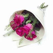 Букет цветов из:  Розы в Нюксенице