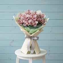 Букет цветов из:  Орхидеи и Розы #REPLACE_PRED# Нюксенице