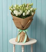 Букет цветов из:  Лизиантусы в Нюксенице