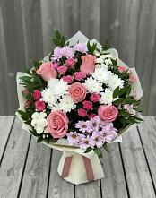 Букет цветов из:  Альстромерии, Гвоздики, Розы и Хризантемы в Нюксенице