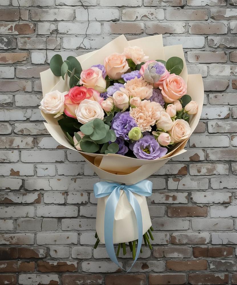 Букет цветов из: Розы, Лизиантусы и Гвоздики в Нюксенице