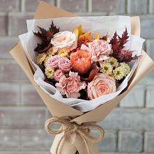 Букет цветов из:  Гвоздики, Хризантемы и Розы в Нюксенице