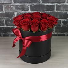 Цветочная композиция из Розы в шляпной коробке в Нюксенице