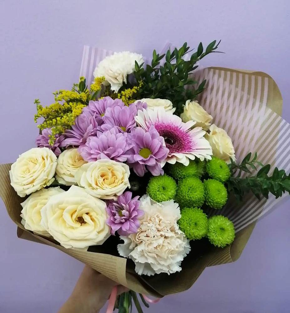 Букет цветов из: Хризантемы, Розы, Гвоздики и Герберы в Нюксенице