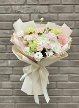 Букет цветов из:  Гвоздики, Розы, Лизиантусы и Хризантемы #REPLACE_PRED# Нюксенице
