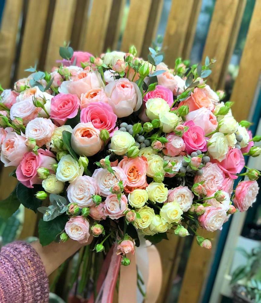 Букет цветов из: Розы в Нюксенице