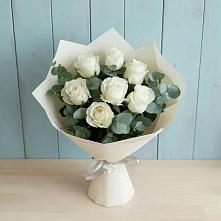 Букет Белые розы в Эвкалипте в Нюксенице