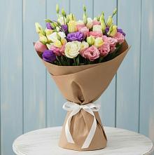 Букет цветов из:  Лизиантусы в Нюксенице