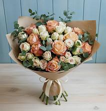 Букет цветов из:  Альстромерии и Розы в Нюксенице