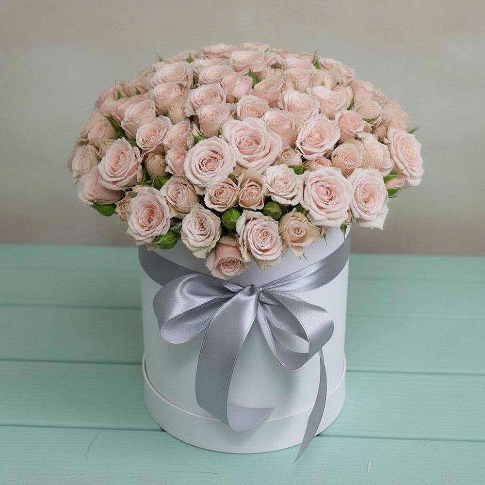 Цветочная композиция из Розы в шляпной коробке в Нюксенице